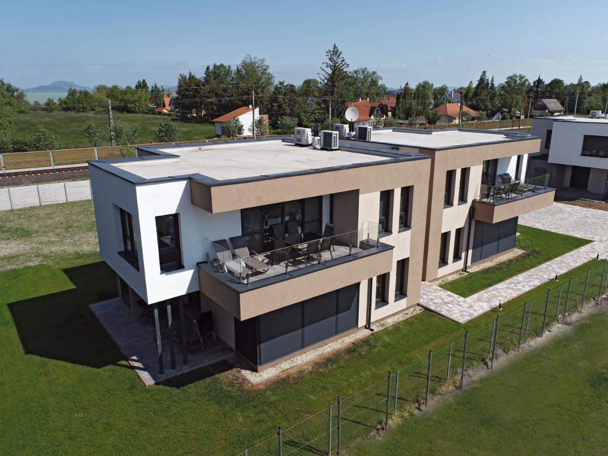 Zea Apartmanhaz Διαμέρισμα Balatonfenyves Εξωτερικό φωτογραφία