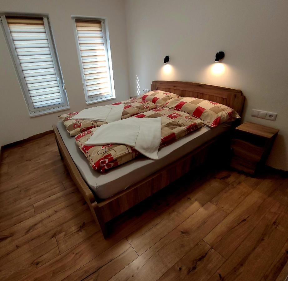 Zea Apartmanhaz Διαμέρισμα Balatonfenyves Εξωτερικό φωτογραφία