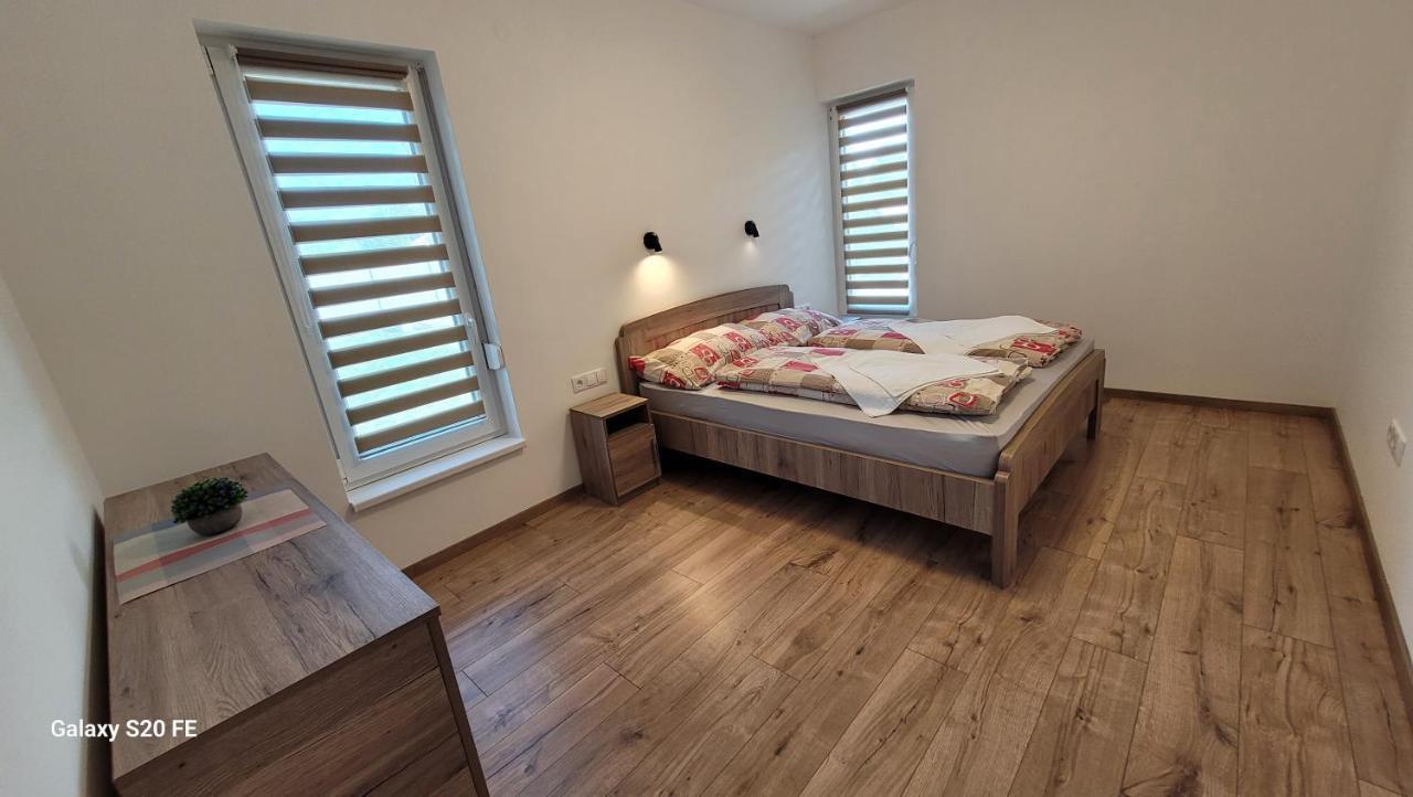 Zea Apartmanhaz Διαμέρισμα Balatonfenyves Εξωτερικό φωτογραφία