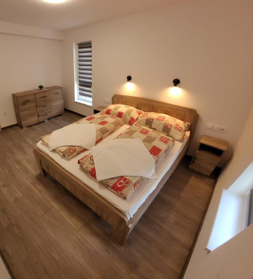 Zea Apartmanhaz Διαμέρισμα Balatonfenyves Εξωτερικό φωτογραφία