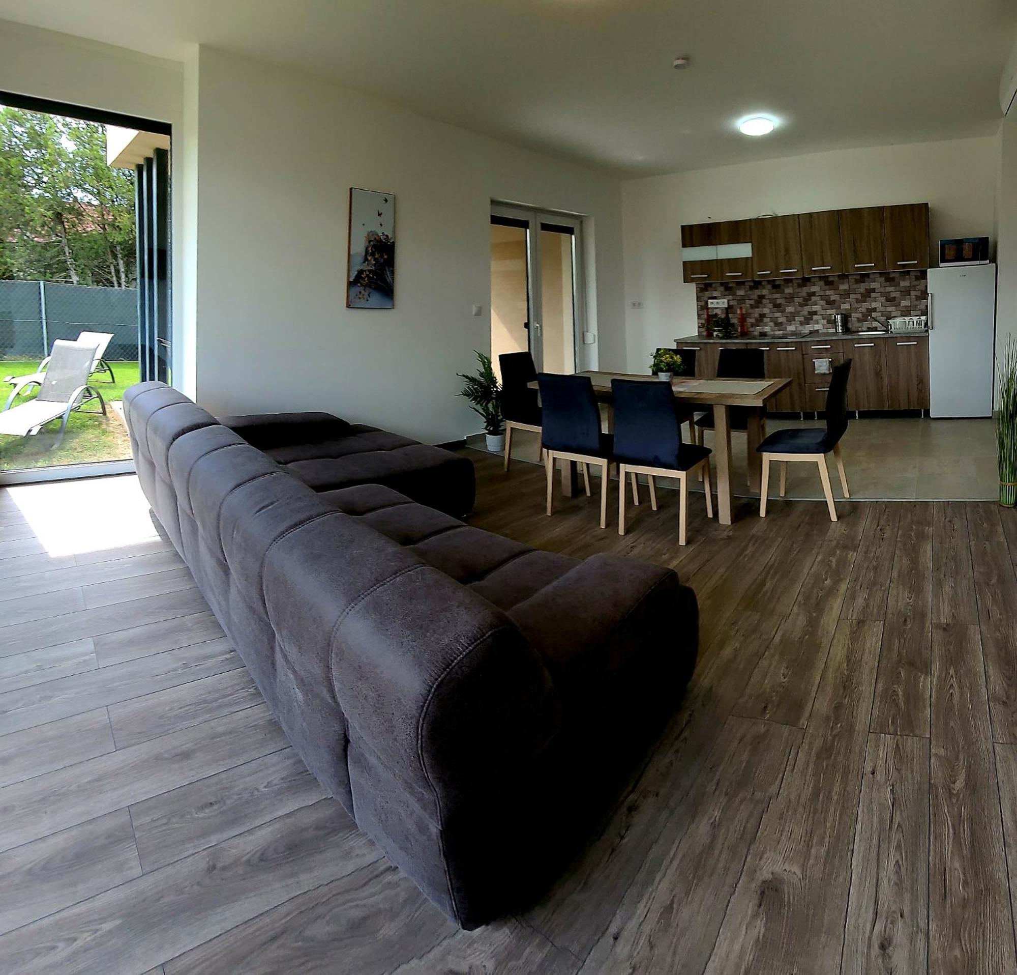 Zea Apartmanhaz Διαμέρισμα Balatonfenyves Εξωτερικό φωτογραφία
